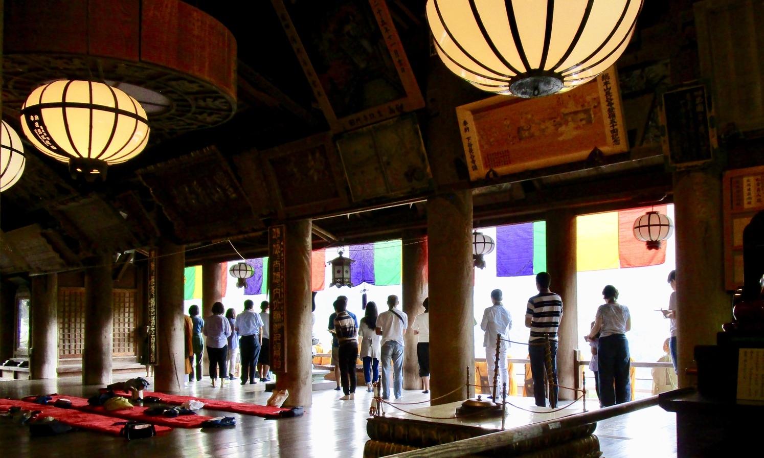▲早朝の長谷寺で朝勤行参拝と本尊特別拝観▲ 長谷寺でしか味わえない特別な朝のひとときを体験