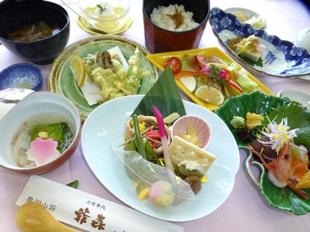 【楽天スーパーSALE】5％OFF11品以上の創作郷土料理で彩られた和洋御膳☆ライトプラン
