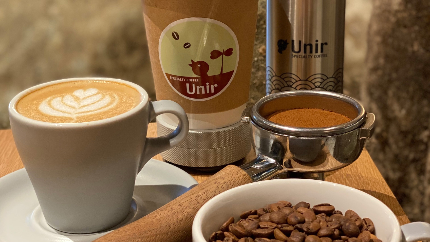【1ドリンク＆自家製ジェラート付き】旅の前後を彩るカフェ時間《 朝食付 》