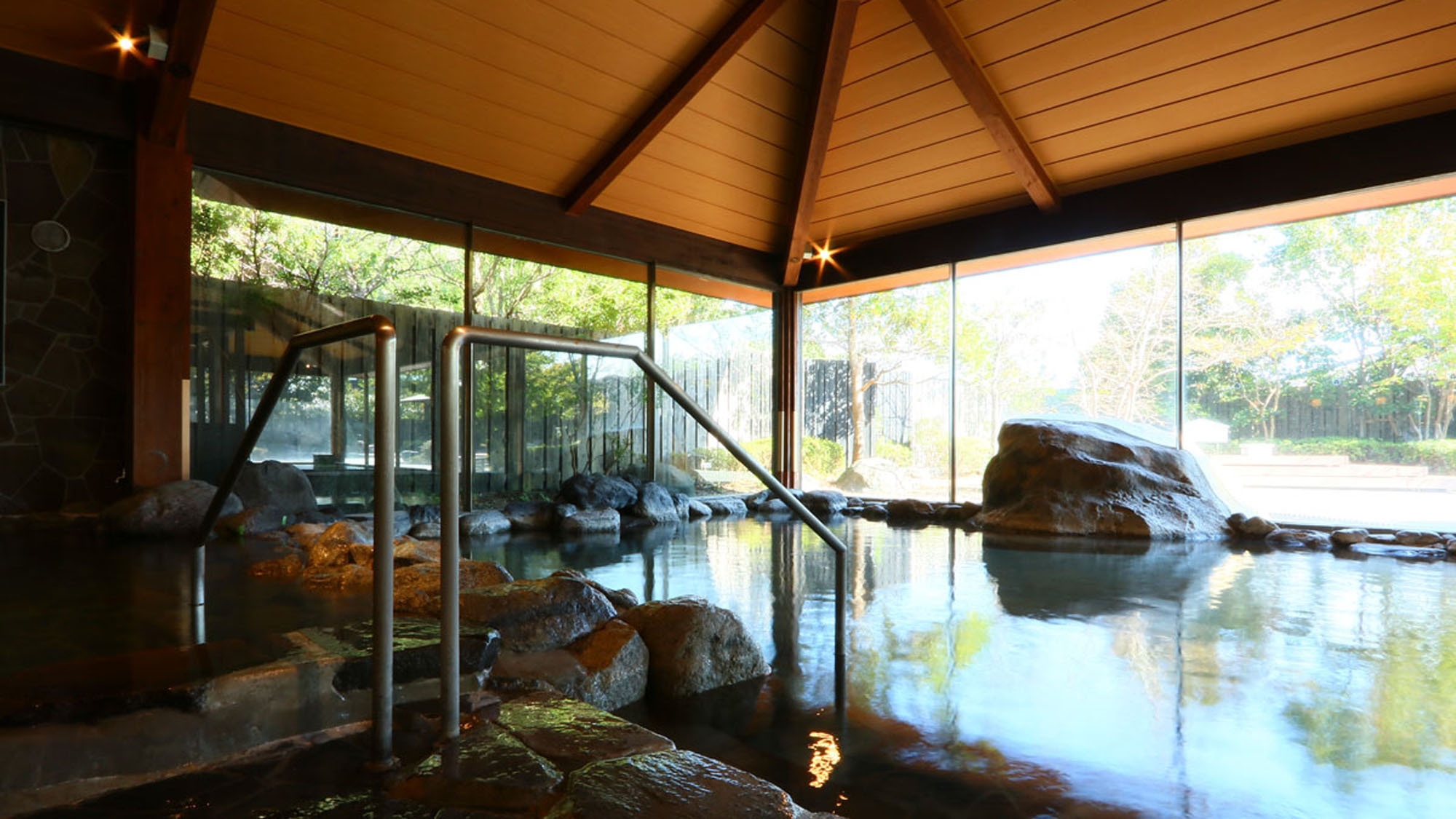 【素泊まり】楽しみ方は自由自在！静岡県最大級の総合温泉施設