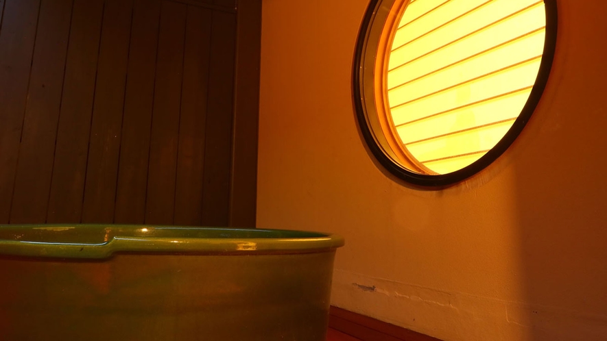 【露天風呂付】10畳客室◆大浴場の他、客室に陶器の露天風呂がございます