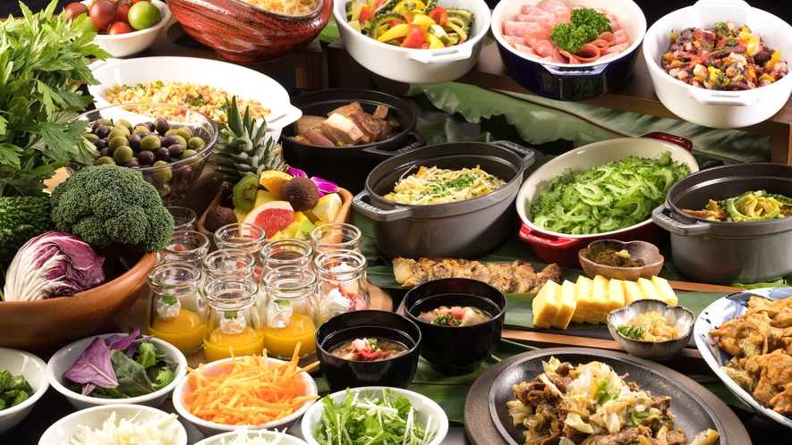 【朝食ブッフェ】沖縄を感じるシグネクチャー料理と約170の豊富な料理。