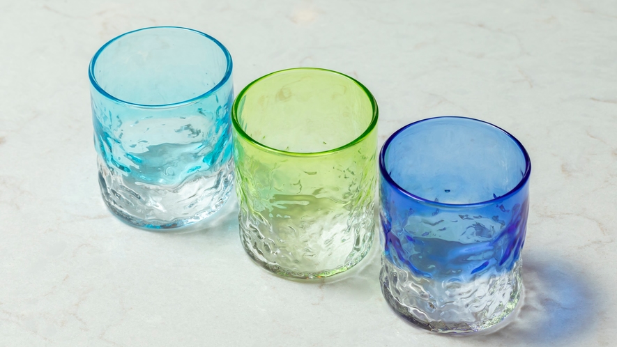 【客室備品】琉球ガラスを使用したグラス。
