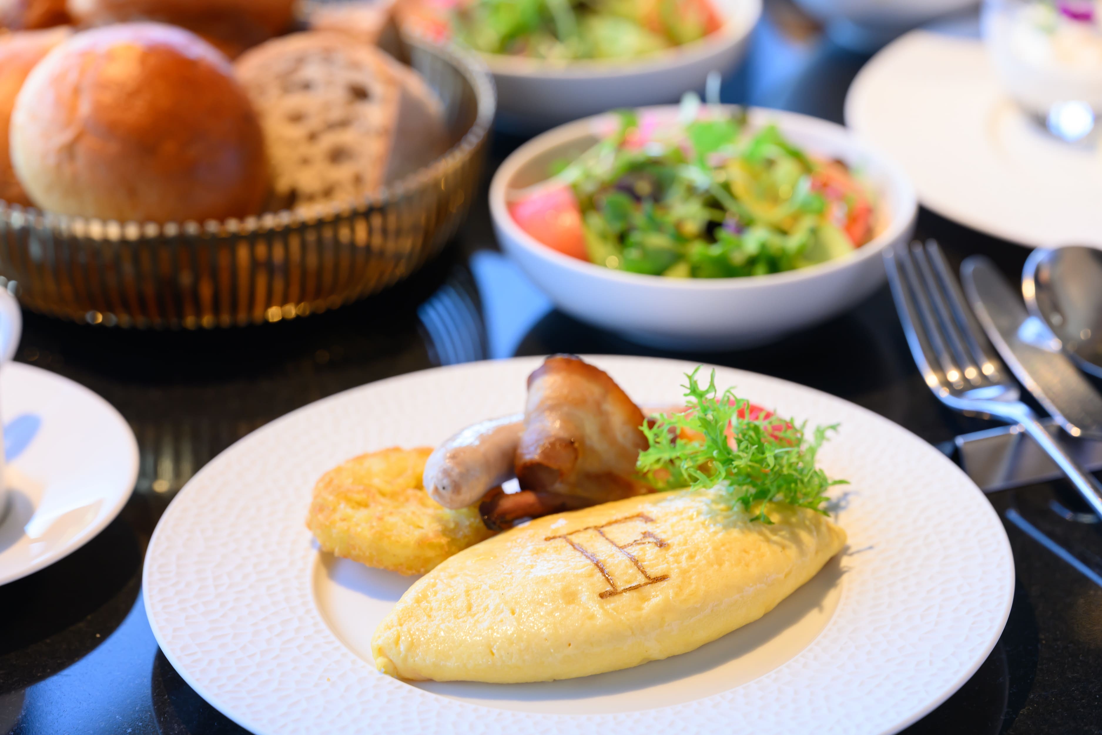 【春SALE】【FAUCHON Stay】最上階のレストランで優雅な朝食を（朝食付き）