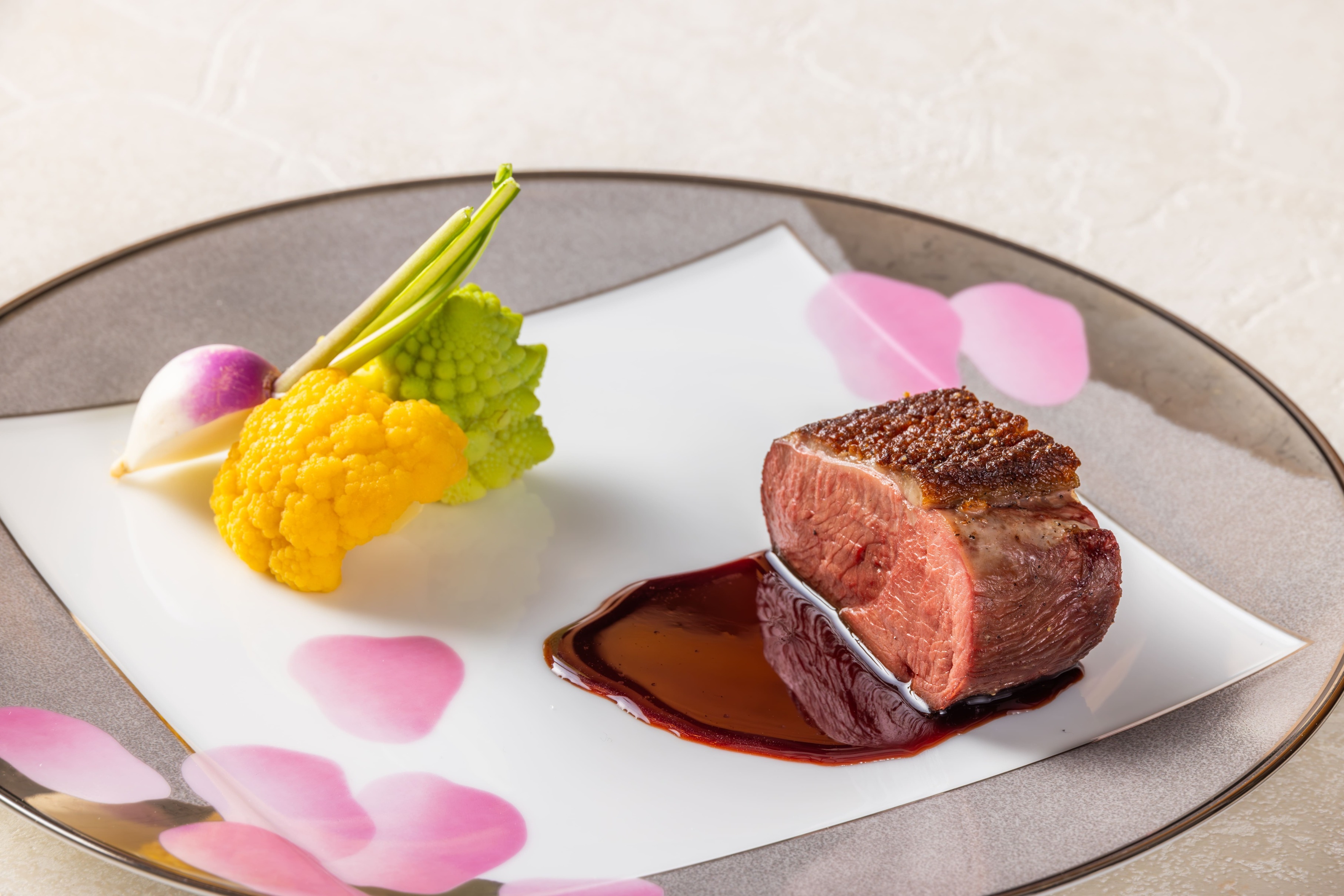 楽天限定★夏旅★【夕朝食付】森の隠れ家で味わう信州サーモンと白馬豚の美食旅！