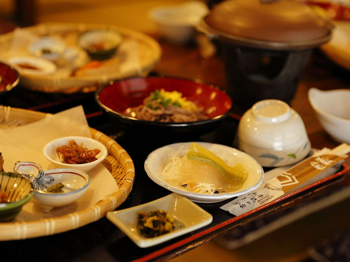 神楽宿：食事処「宵殿屋敷」