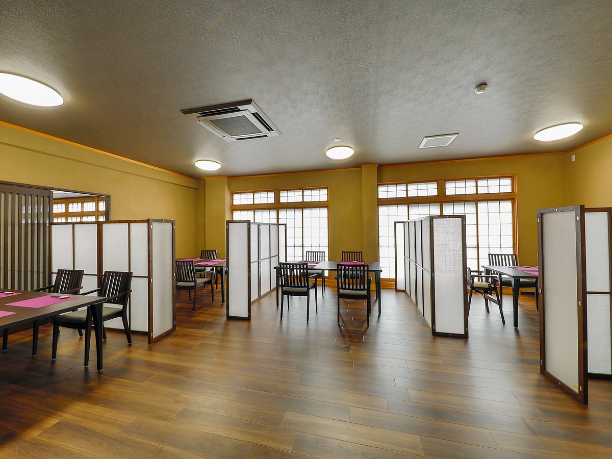 新しくなった御食事会場です