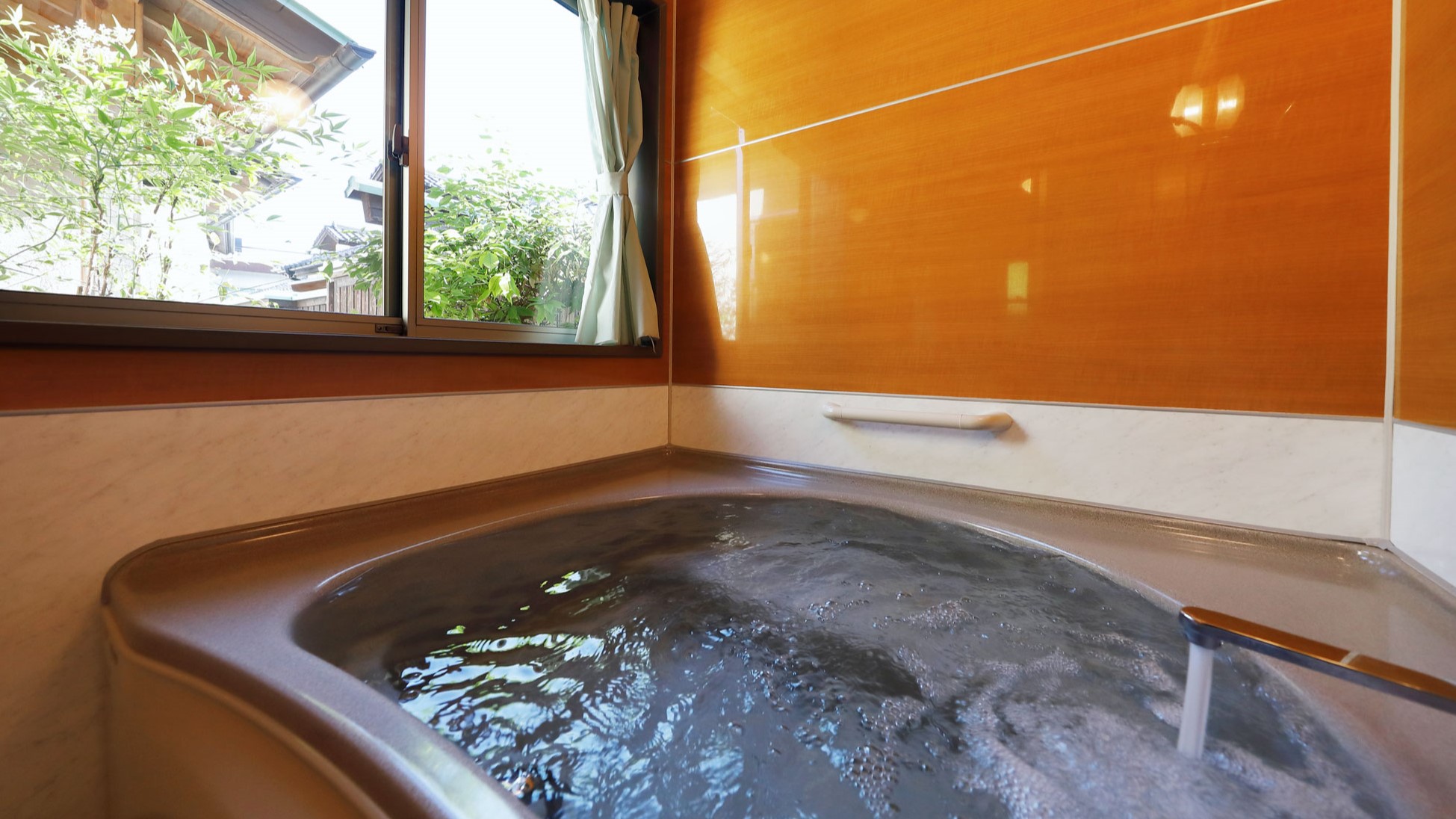 離れ和室【瑠璃】（6畳＋4.5畳）