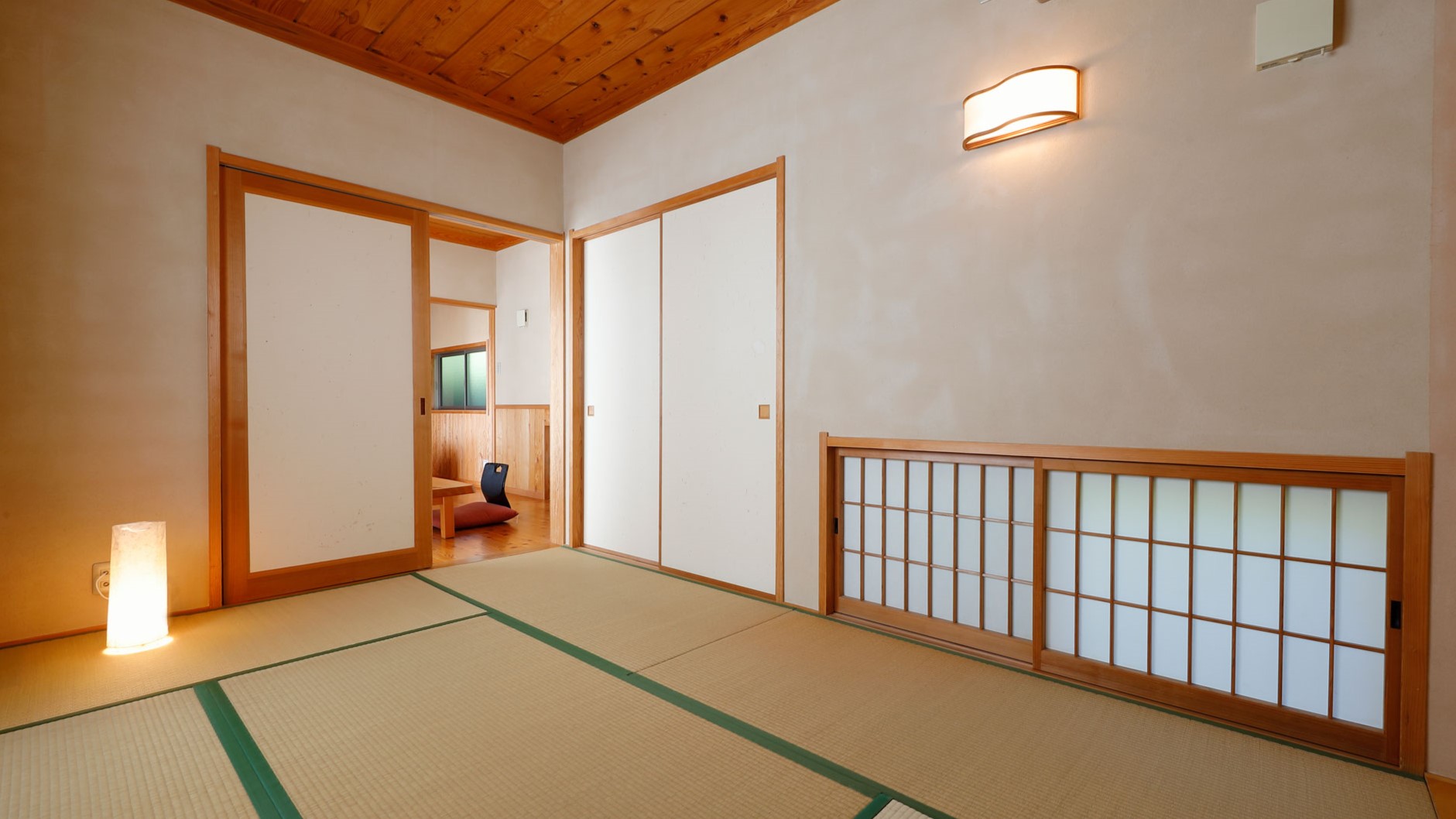 離れ和室【瑠璃】（6畳＋4.5畳）