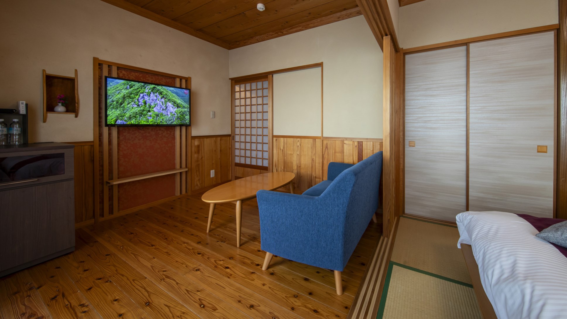 離れ和洋室【香具山】（ツイン＋4.5畳）