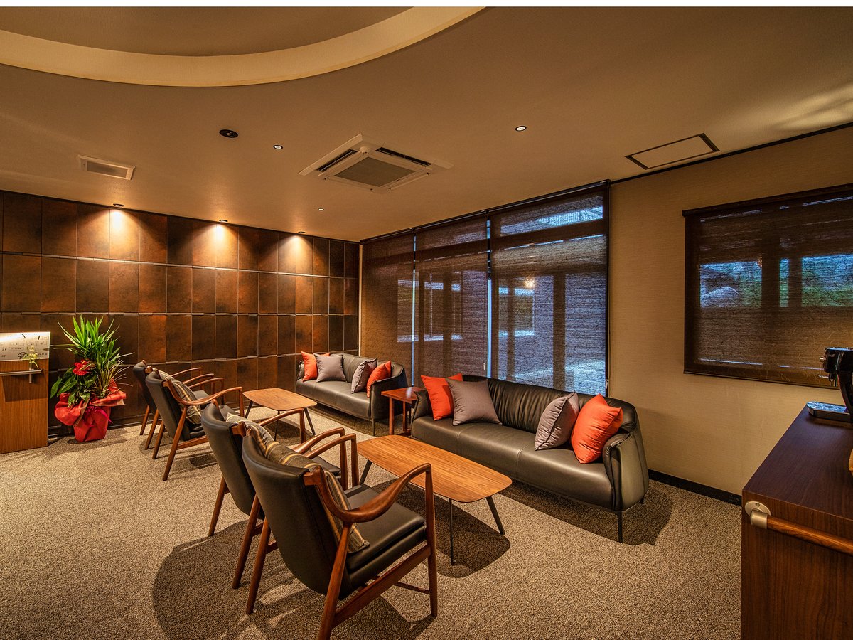 新しくなったロビーでおくつろぎください