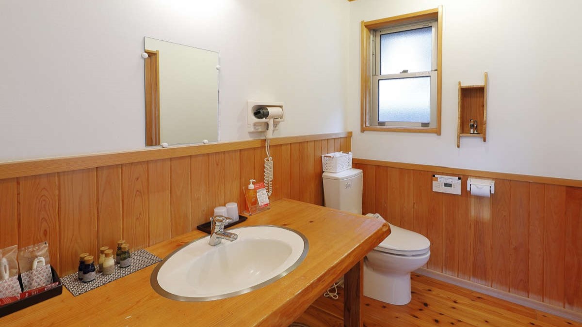 離れ和洋室【香具山】（ツイン＋4.5畳）