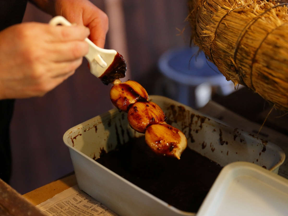 千穂の家：焼きだんご