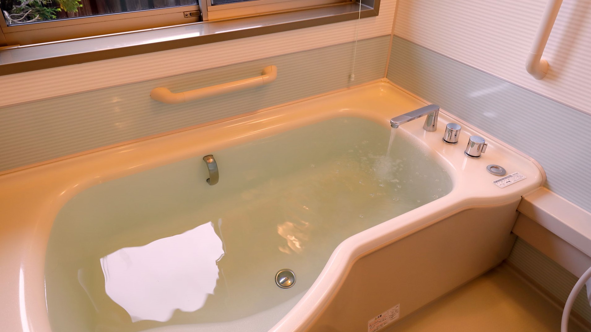 離れ和洋室【香具山】（ツイン＋4.5畳）