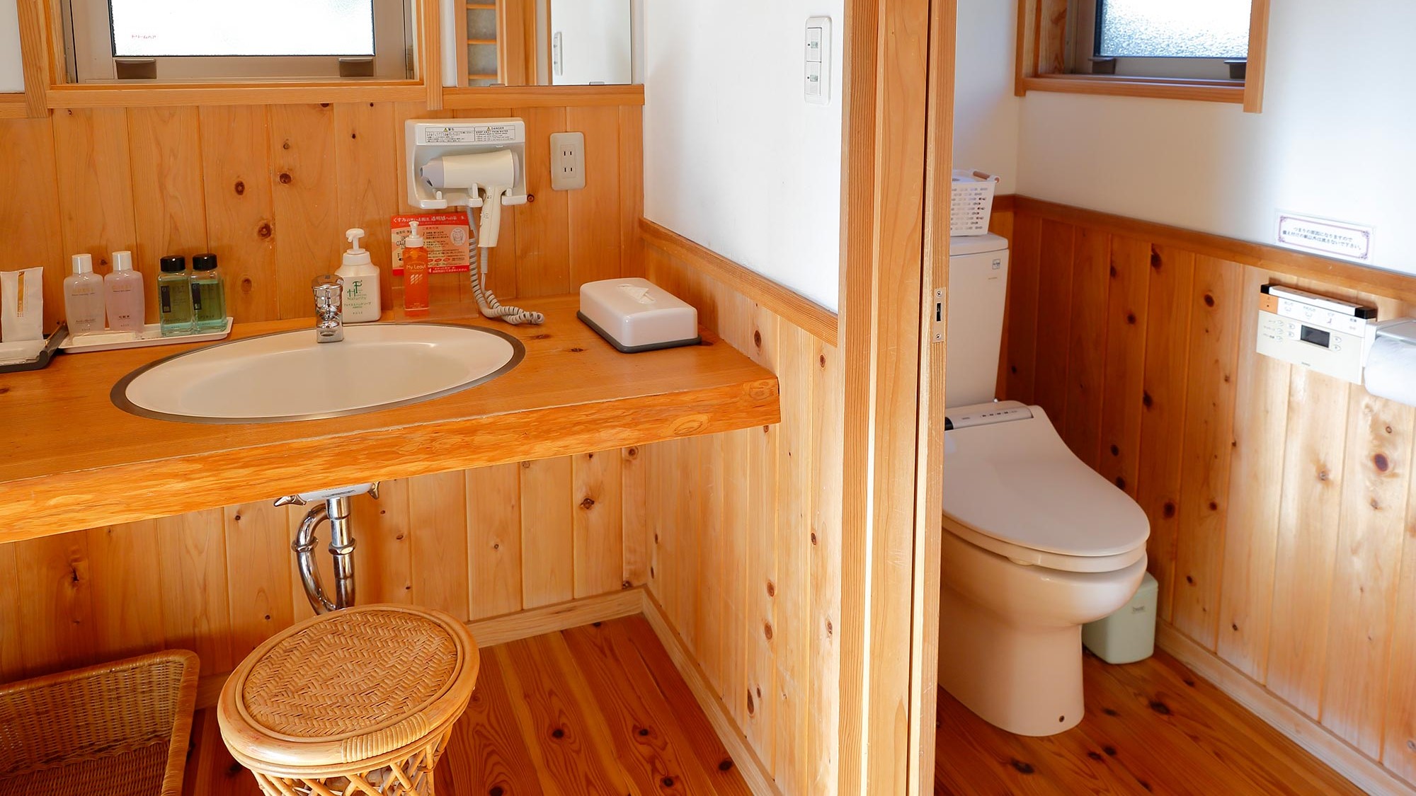 離れ和室【野苺】 （6畳＋4.5畳）