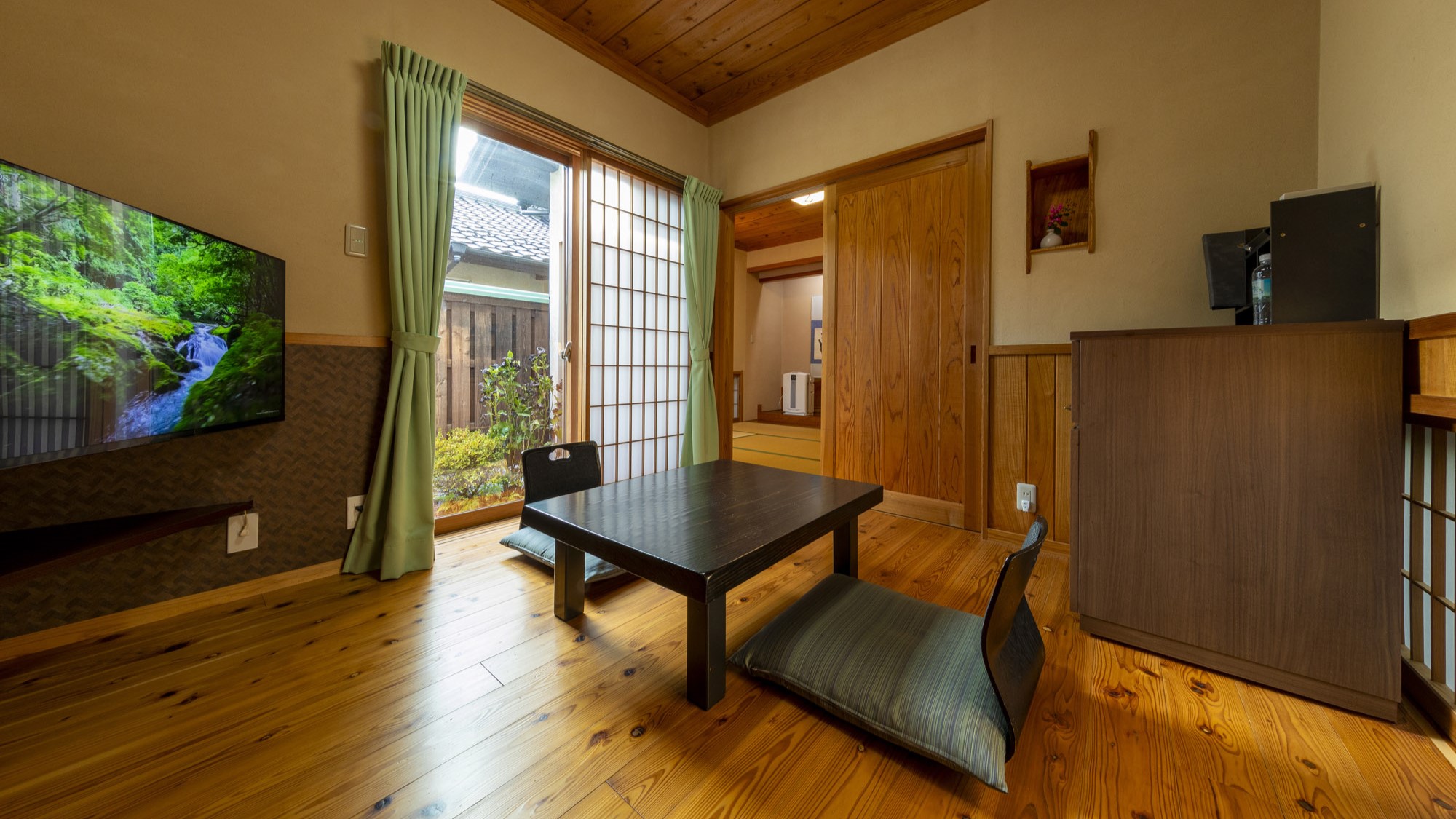 離れ和室【頬白】（6畳＋4.5畳）