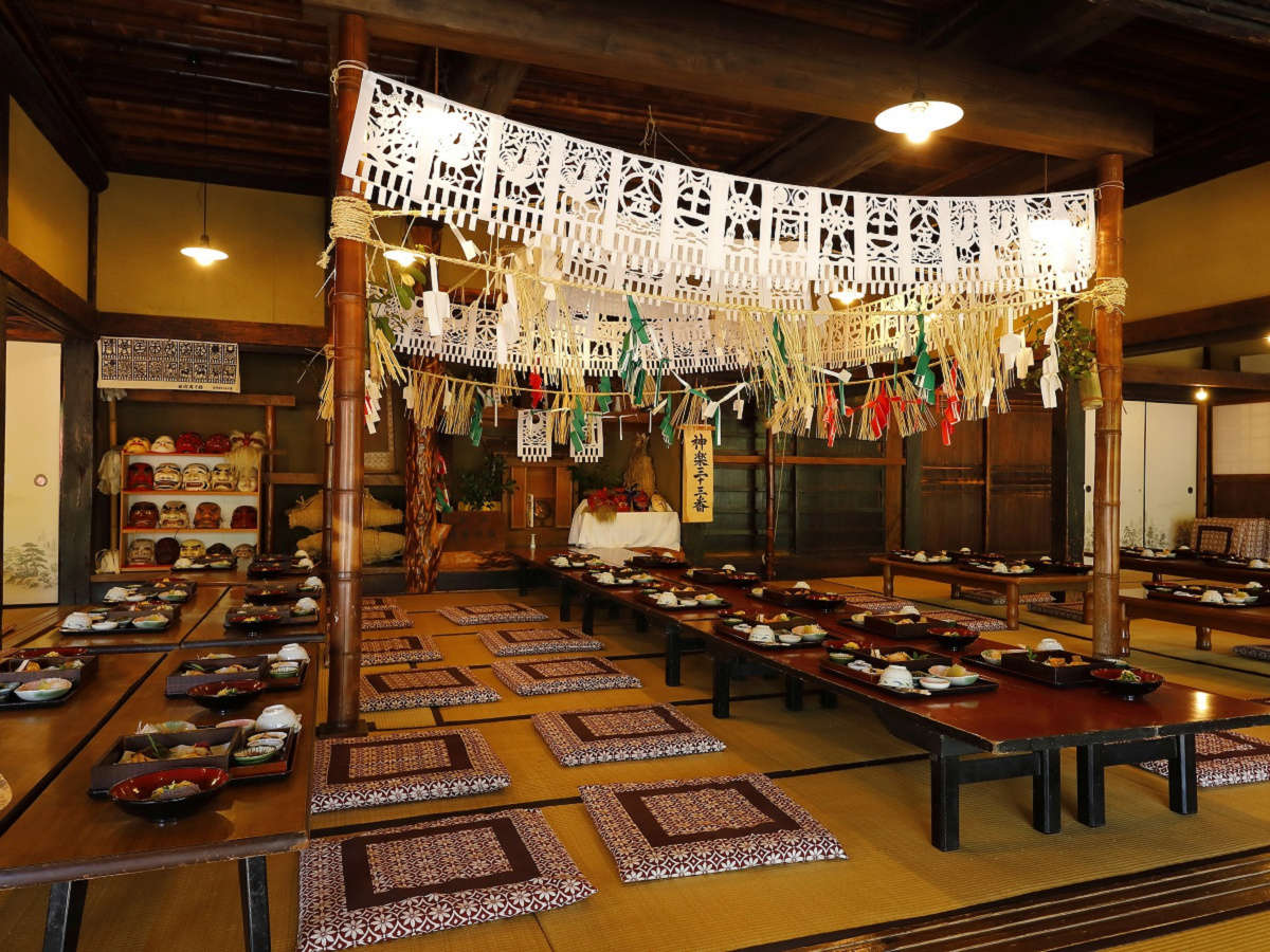 神楽宿：食事処「宵殿屋敷」