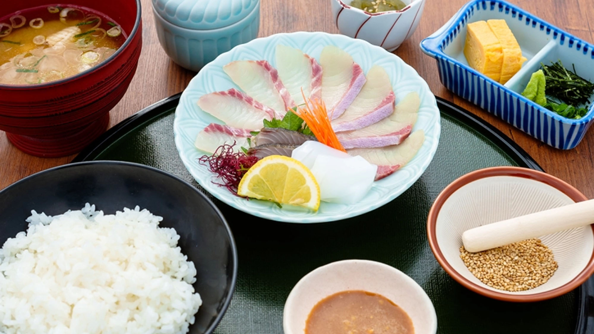 朝食海鮮丼