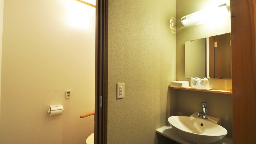 【洗面・トイレ】Bタイプ和室【10畳】トイレ・洗面・広縁あり