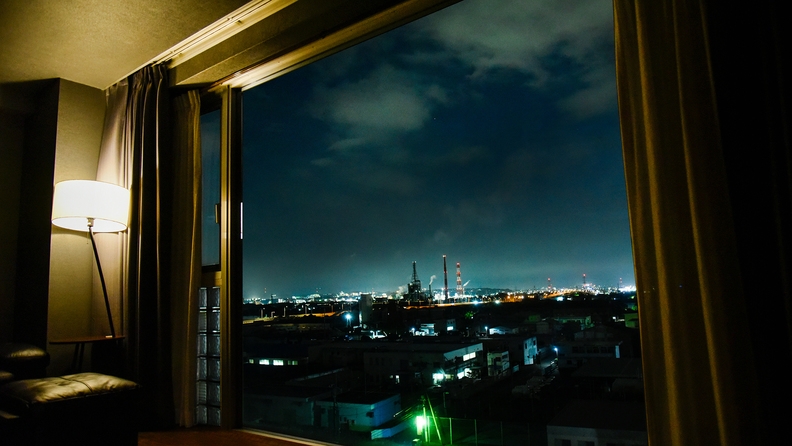 【特別な記念日★上層階夜景確約】ホールケーキ付◆大人の夜景露天温泉（素泊まり）