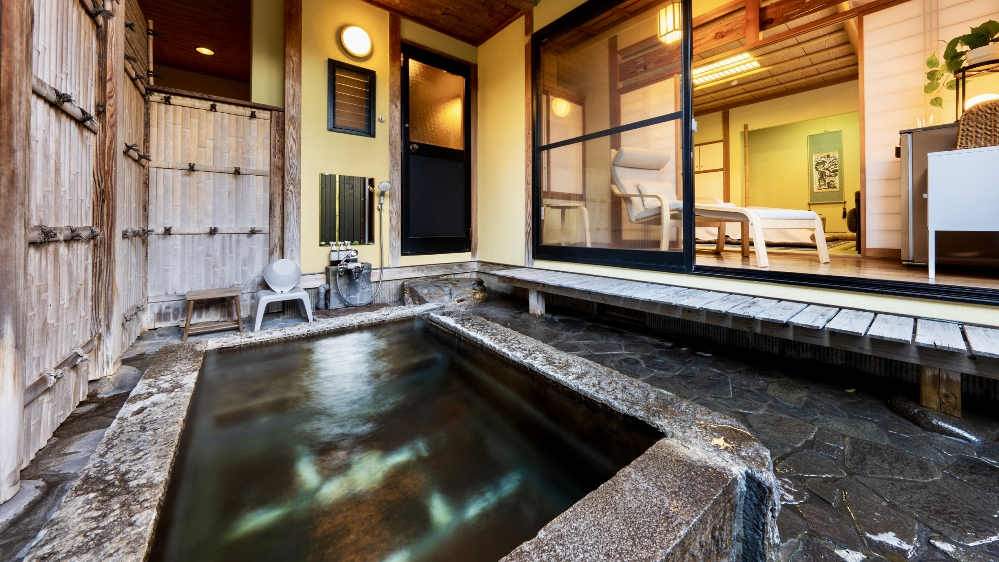 【本館】特別室「和室8畳＋6畳」露天風呂付き／1階