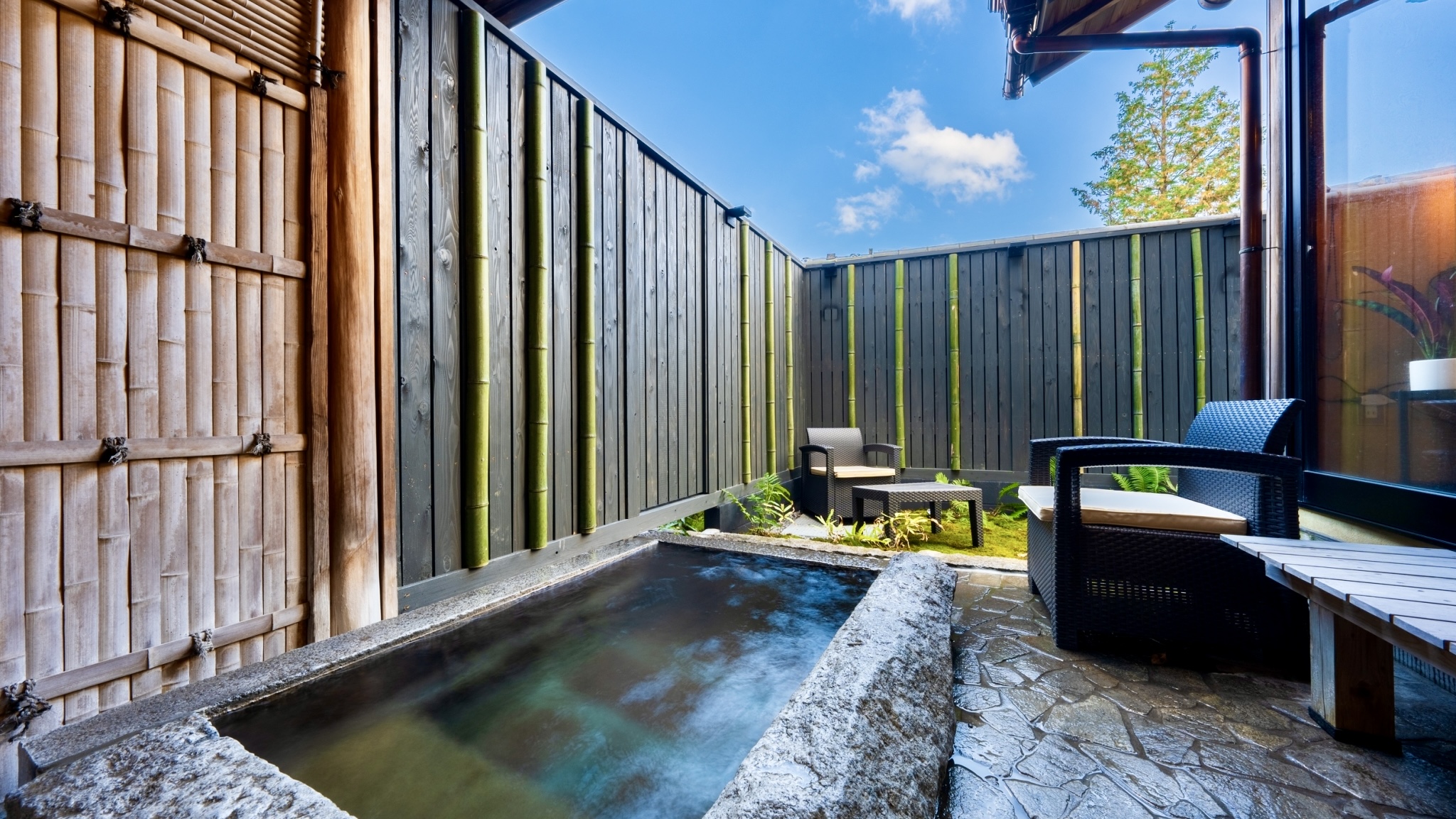 【本館】特別室「和室8畳＋6畳」露天風呂付き／1階