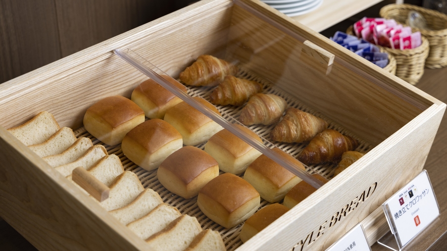 【朝食】パンコーナー