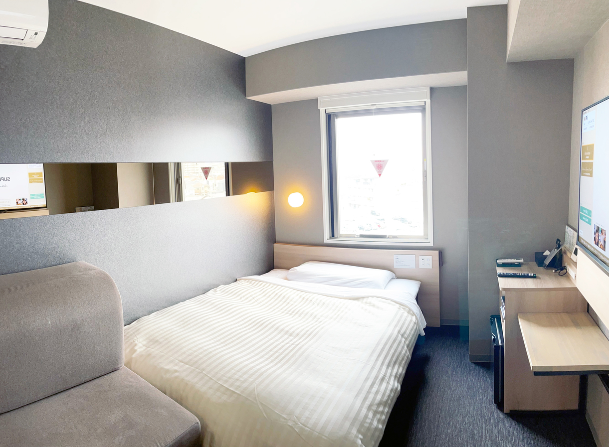 【禁煙】ソファ付きダブルベッドルーム【ソファ付き】