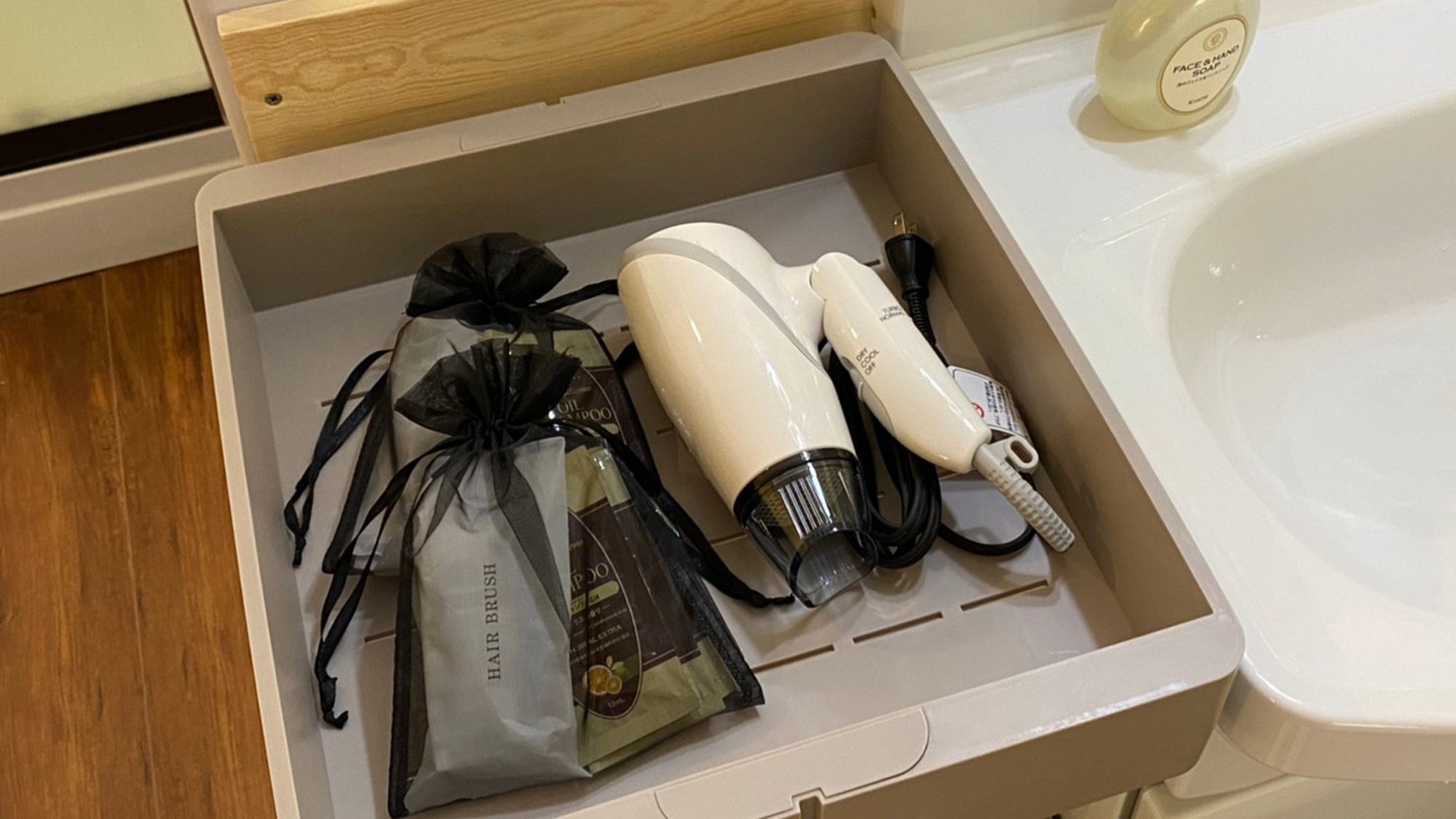 快適にお過ごしいただけるアメニティや備品をご用意しております♪