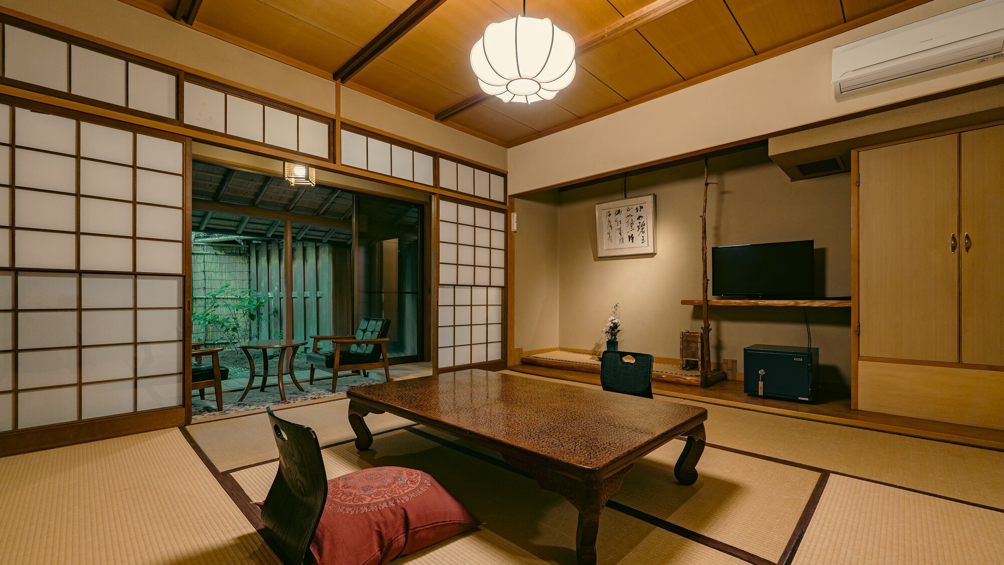 竹林に囲まれた露天風呂付客室（一例）