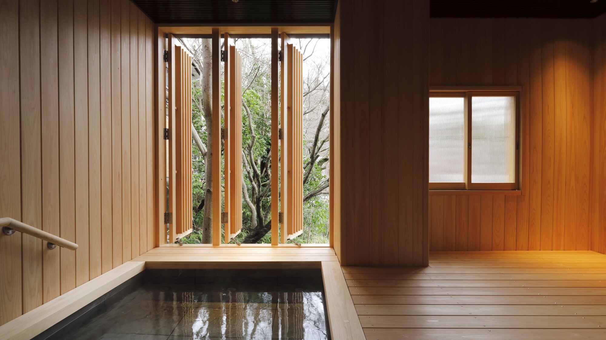 【半露天風呂付】旧有馬郡の山々をながめる