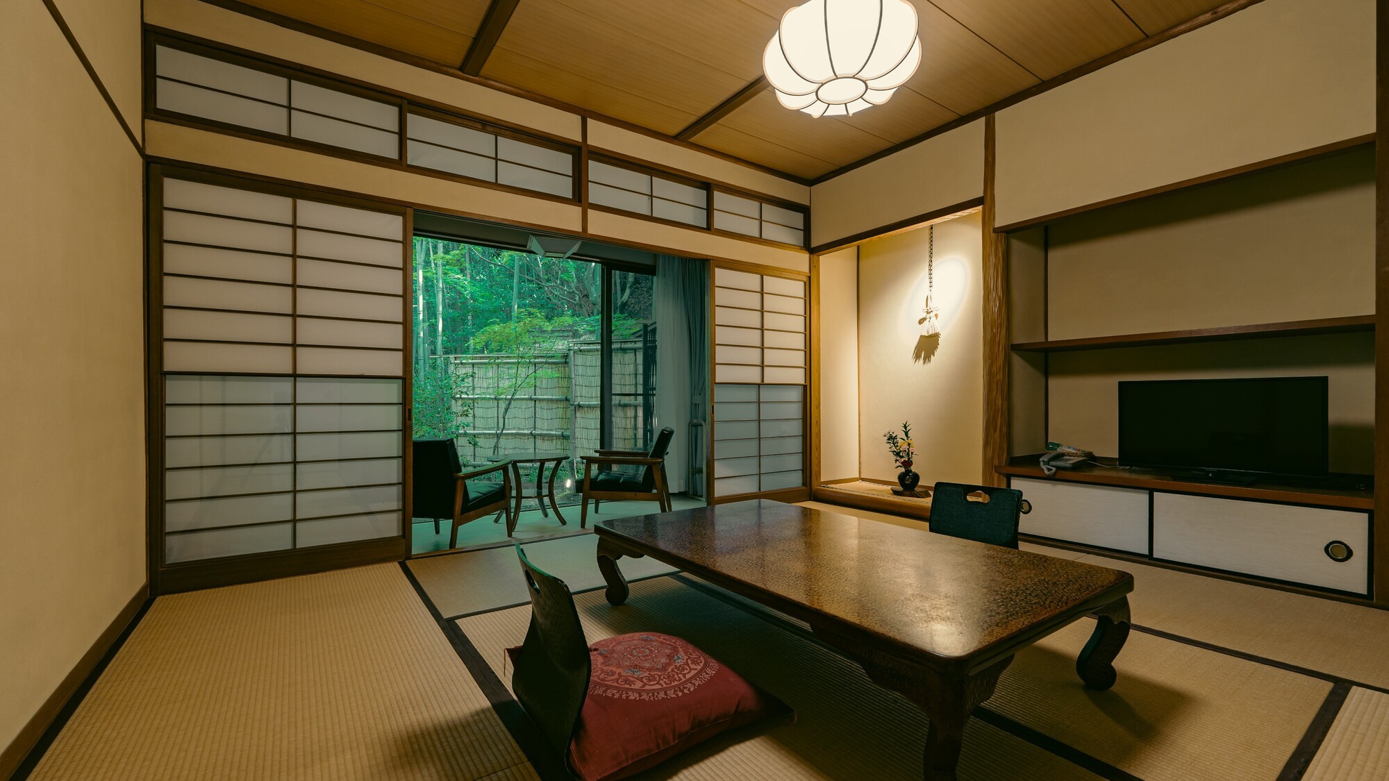 竹林に囲まれた露天風呂付客室（一例）