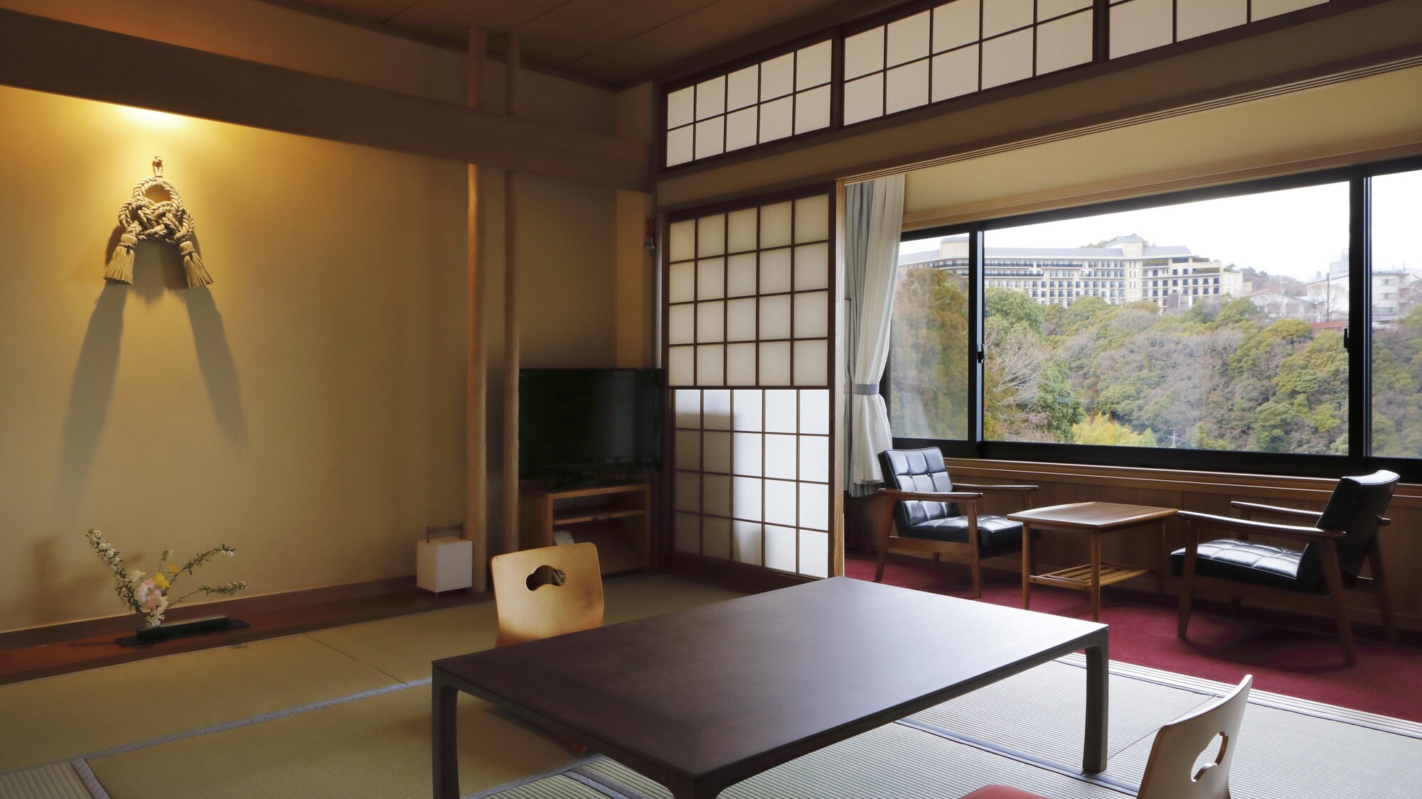 【半露天風呂付】旧有馬郡の山々をながめる