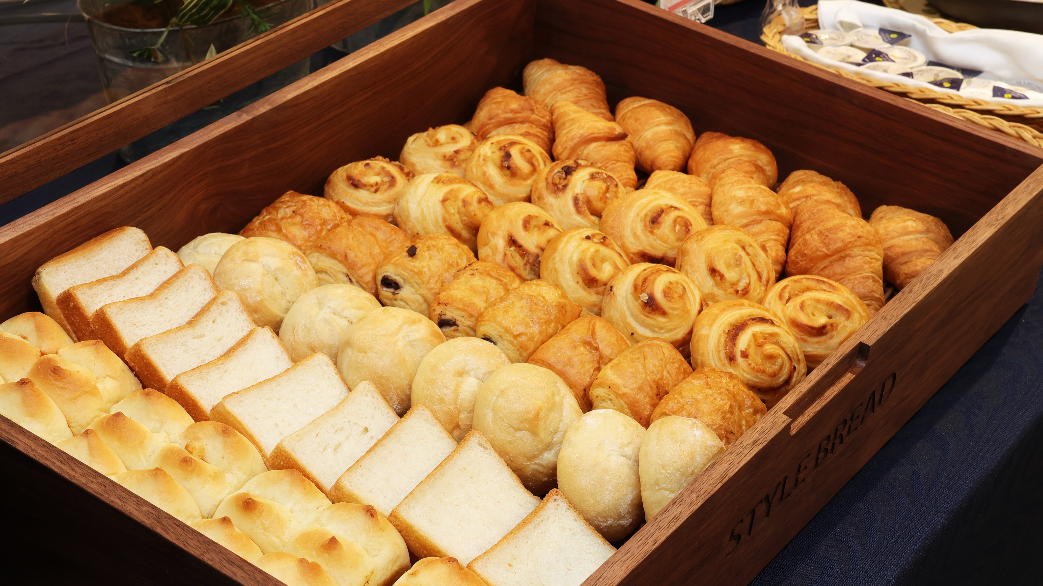 ＜朝食バイキング＞こだわりのパン