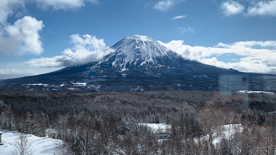 ◆景色｜ホテルからは、北海道の名峰・羊蹄山の雄大な景色をご覧いただけます。