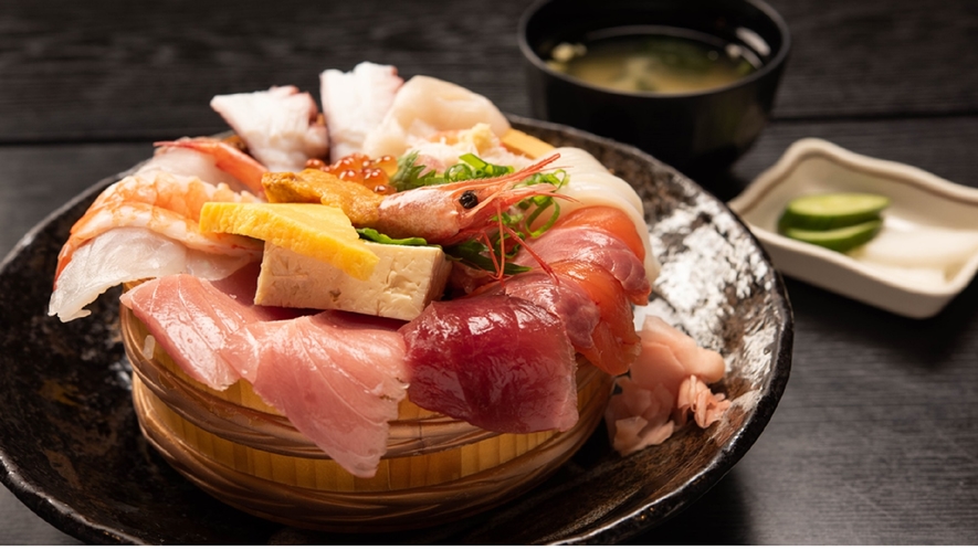 『特選海鮮丼』館内２階レストランでお召し上がりいただけます！