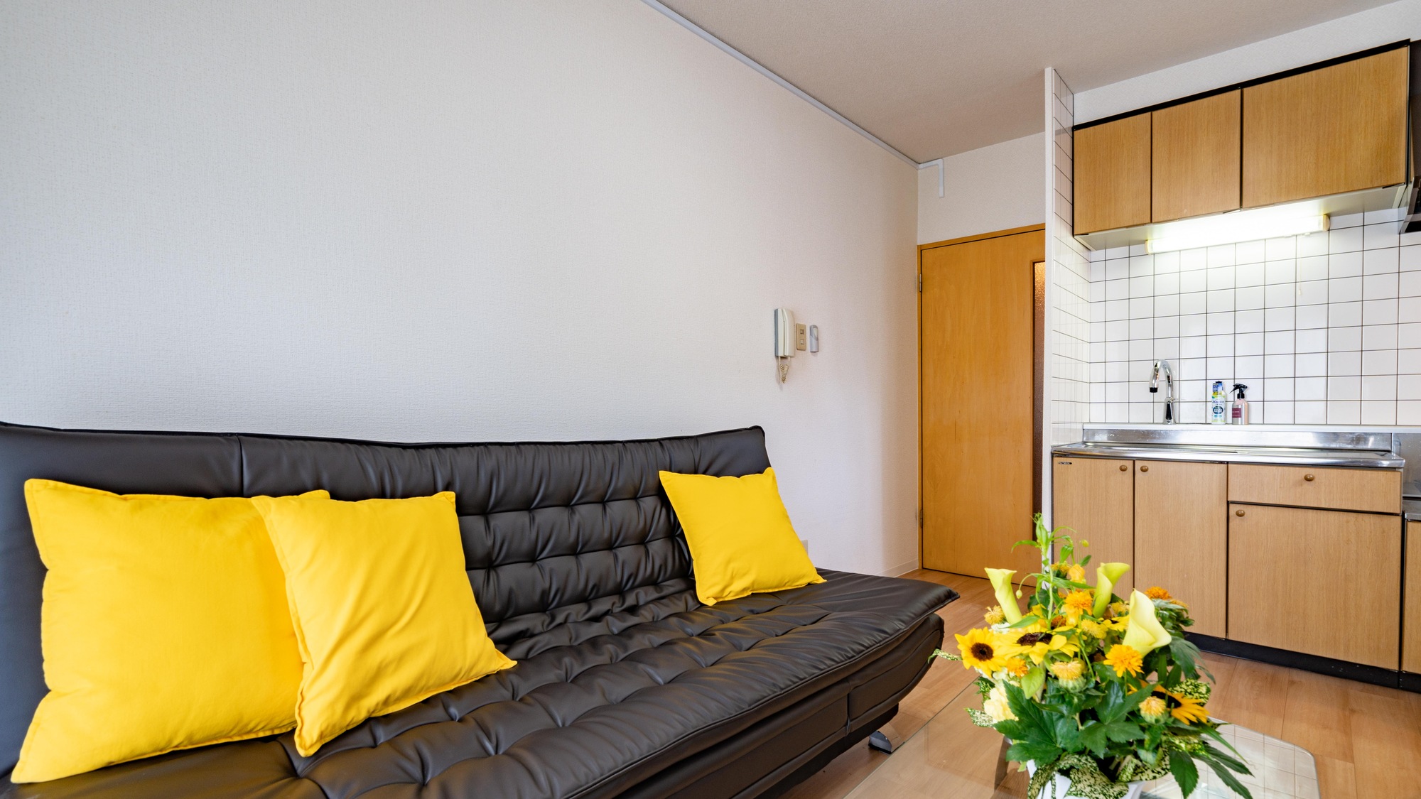 ・【ソファ付き4名定員】リビングの大きなソファ