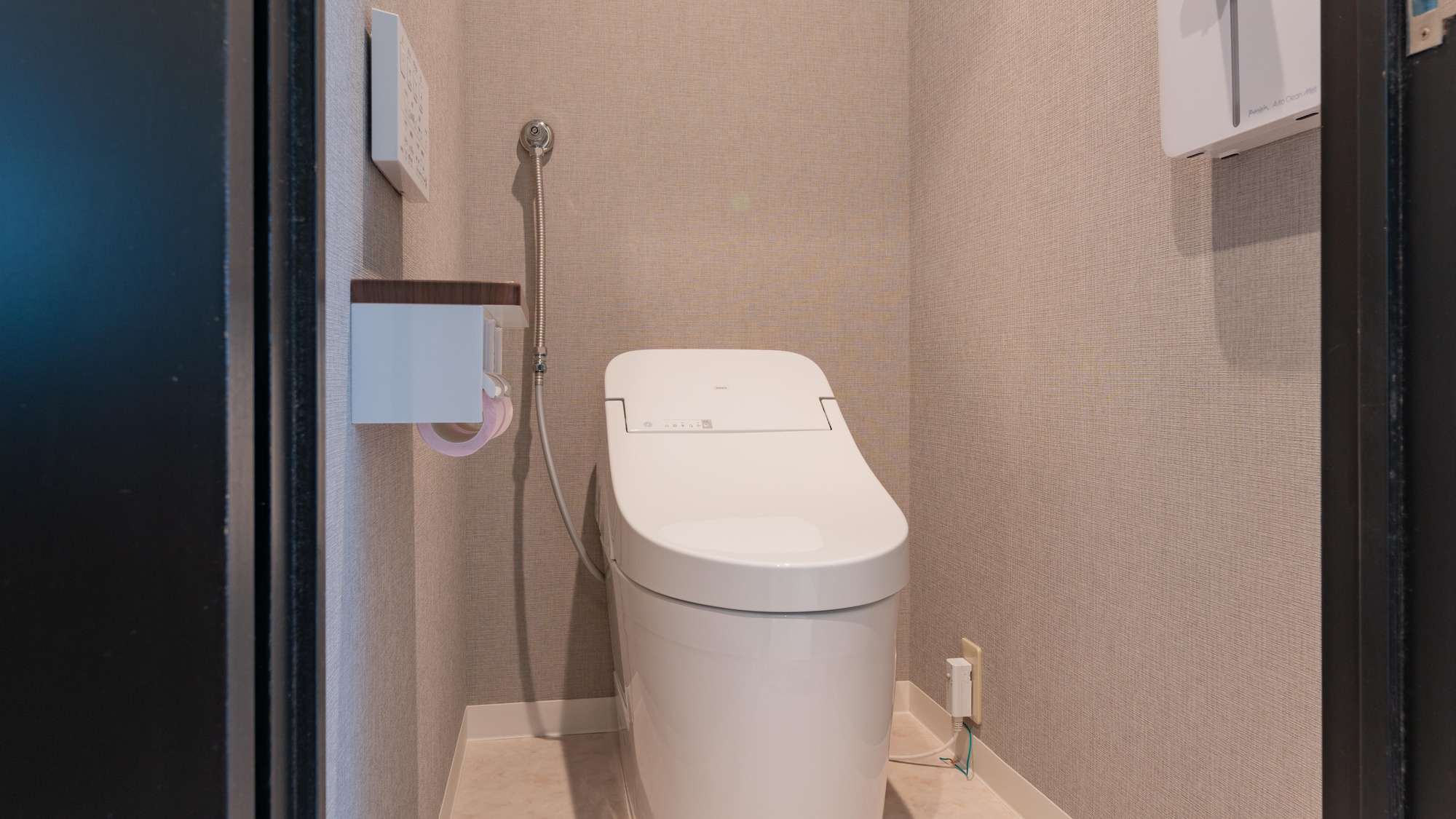 ・温水洗浄便座付きトイレ