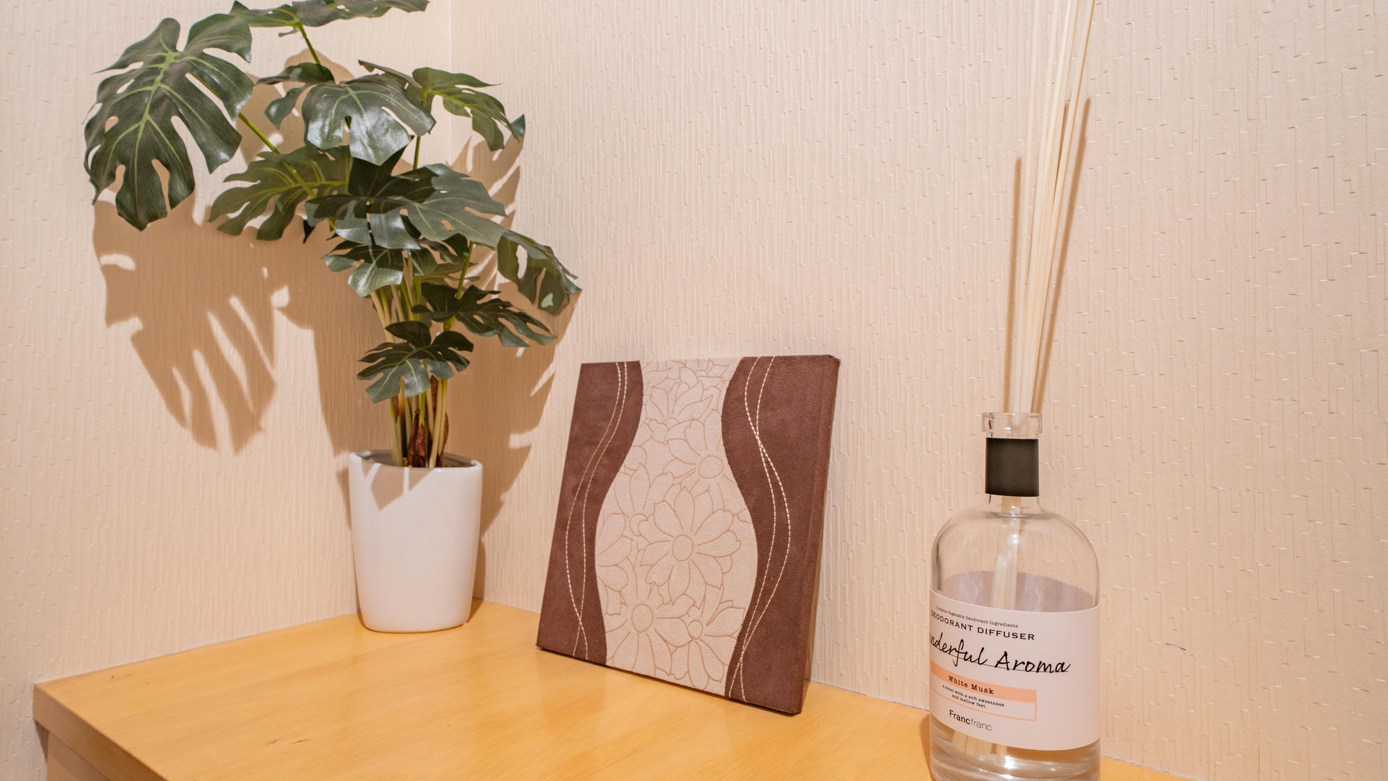 ・【ダイニング付き5名定員】お部屋をイメージしたインテリアがお出迎え