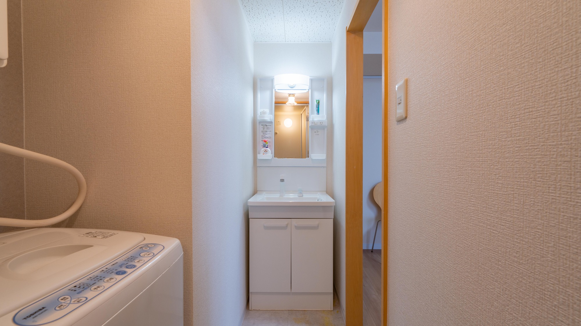 ・【ダイニング付き5名定員】洗面台にハンドソープ、綿棒やコットンなどのアメニティをご用意