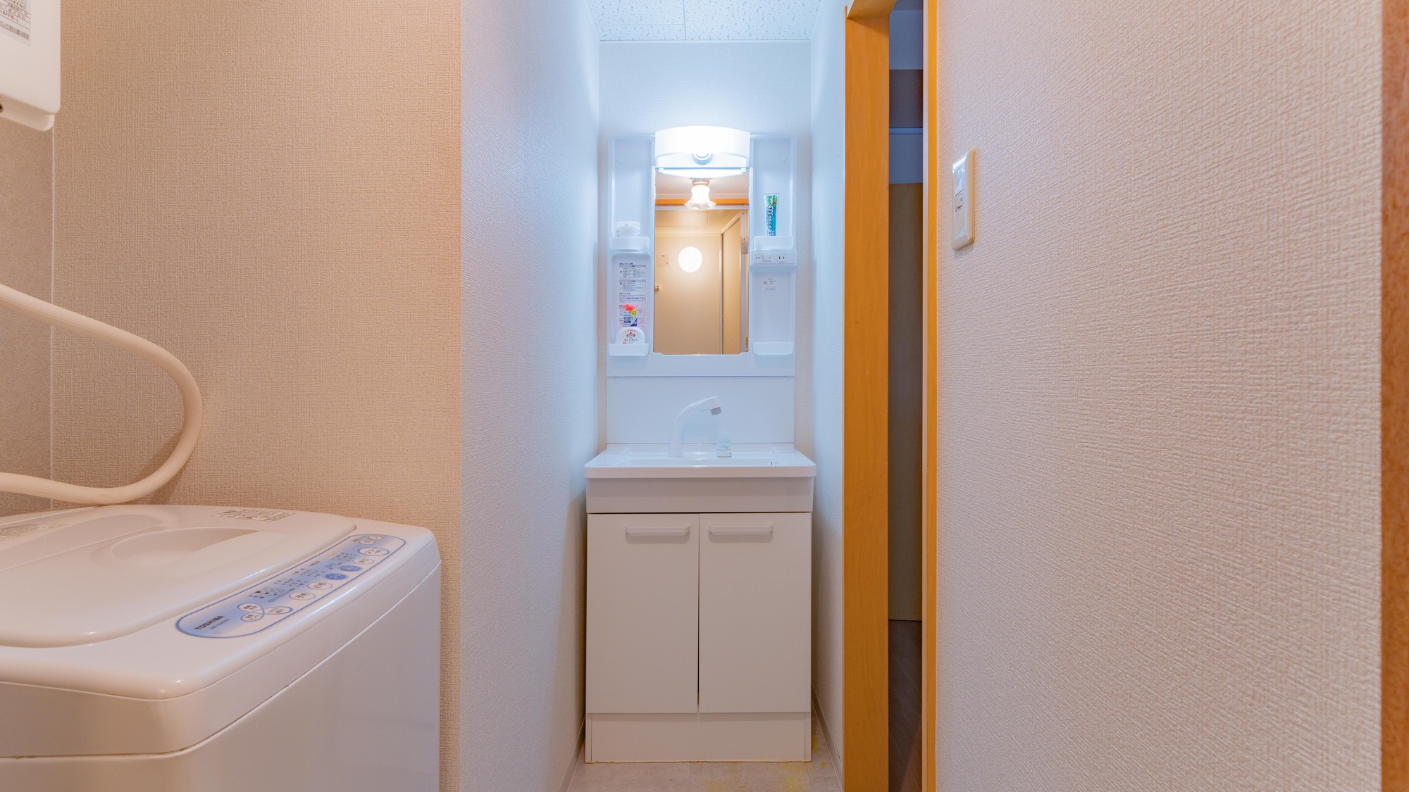 ・【ダイニング付き5名定員】洗面台にハンドソープ、綿棒やコットンなどのアメニティをご用意