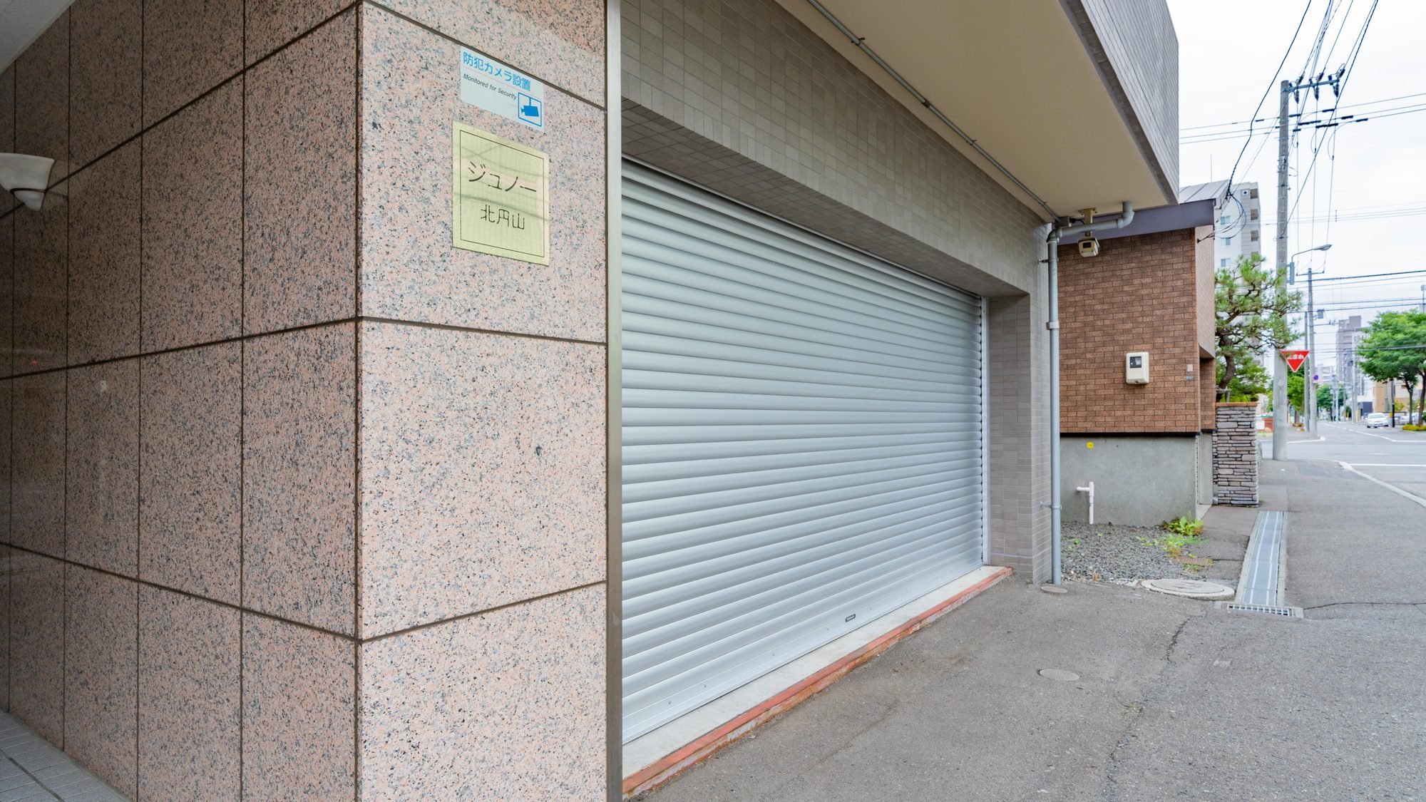 ・静かな住宅地にたたずむ、落ち着いたアパートメントホテル