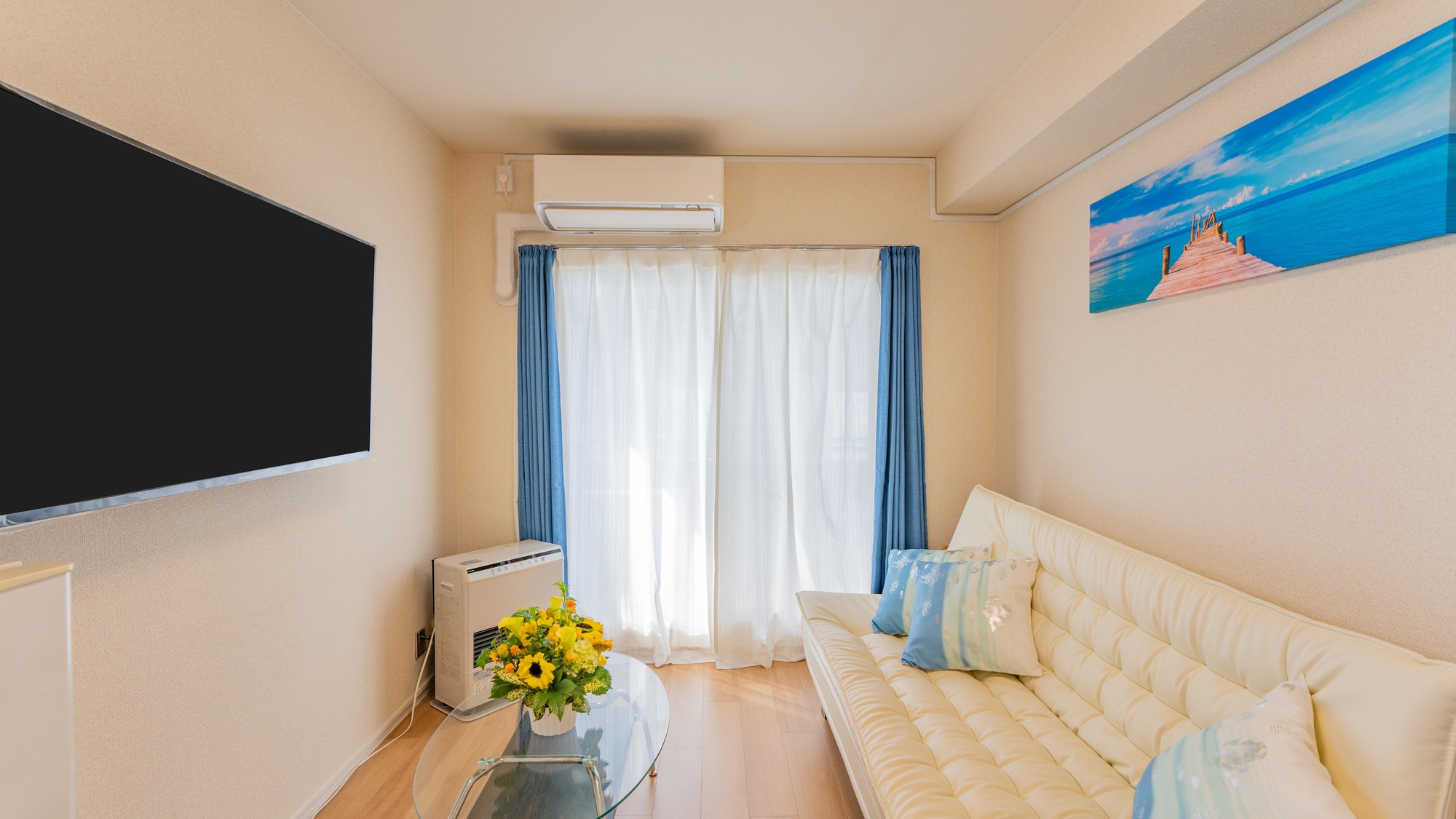 ・【ソファ付き4名定員】エアコン、FF式灯油ストーブで、季節を問わず快適にお過ごしいただけます