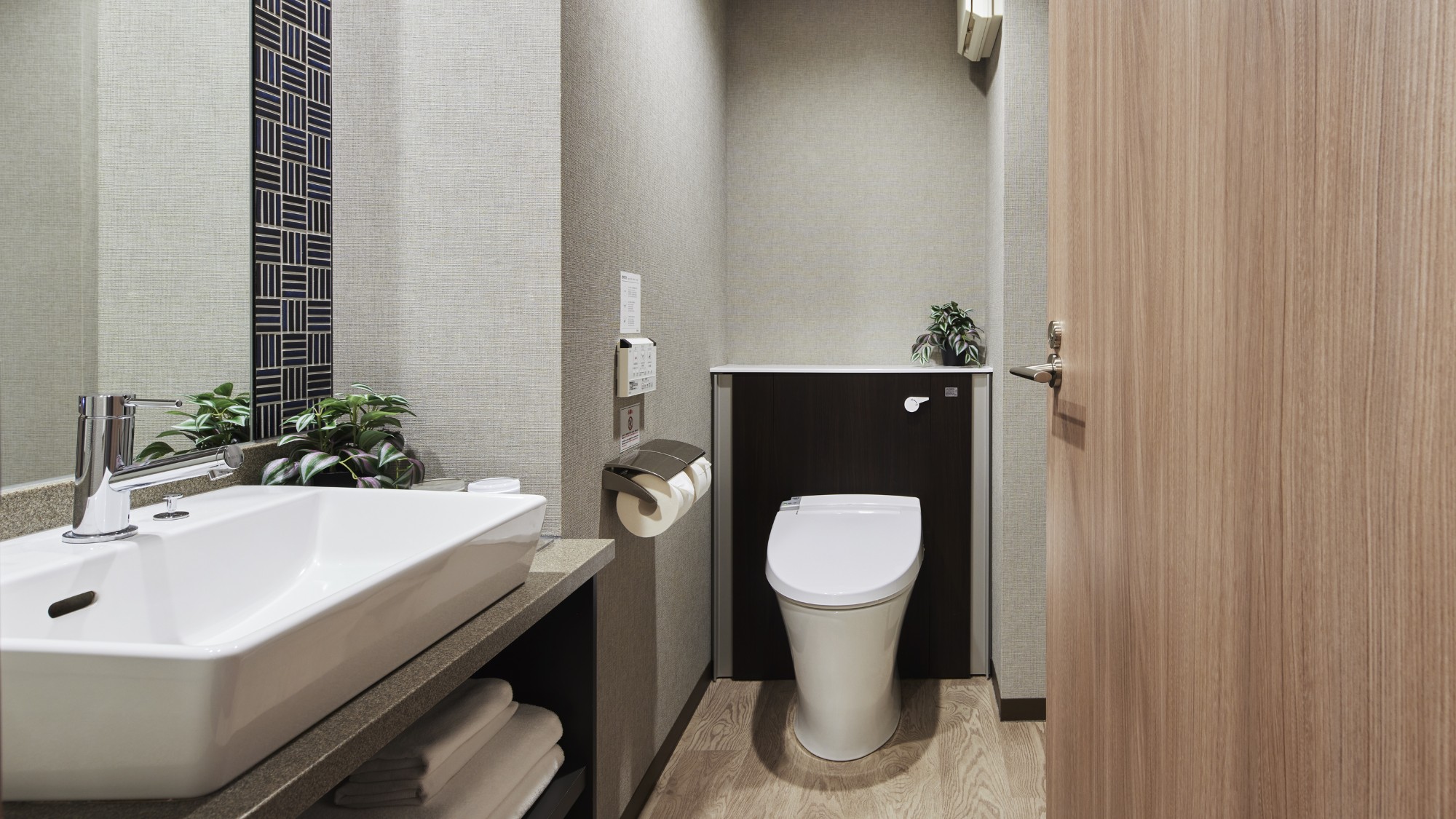 Bathroom バスルーム