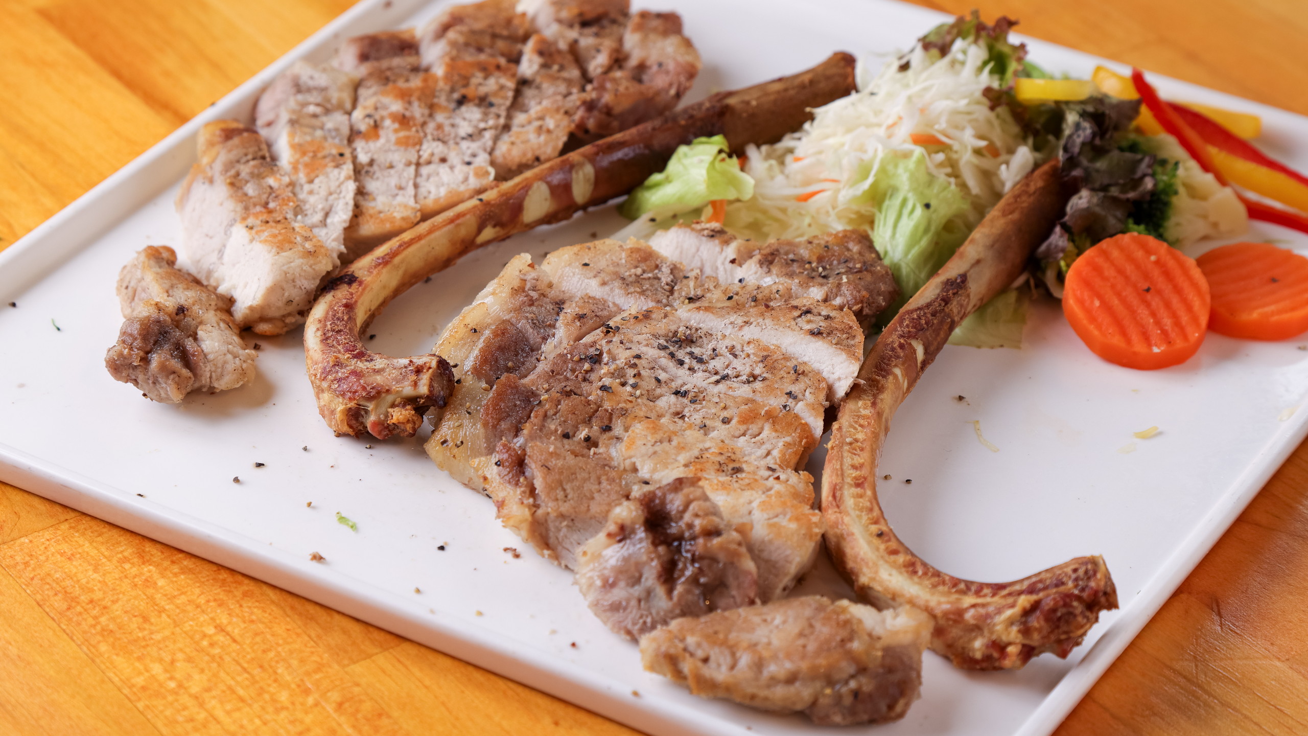 朝食ビュッフェ　トマホークステーキ