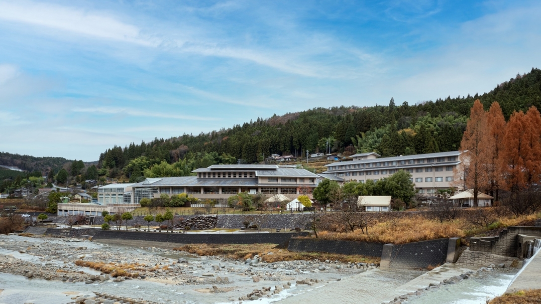 【楽天スーパーSALE】【食事なし】お食事持ち込みOK★クアリゾート湯舟沢温泉館2日間無料利用券付