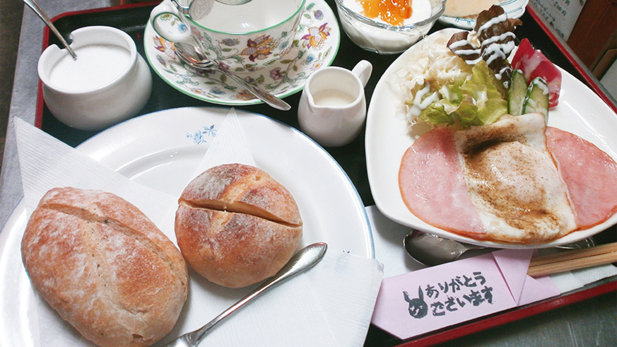 ・【朝食一例】町家カフェ上屋敷二丁目の一例です。