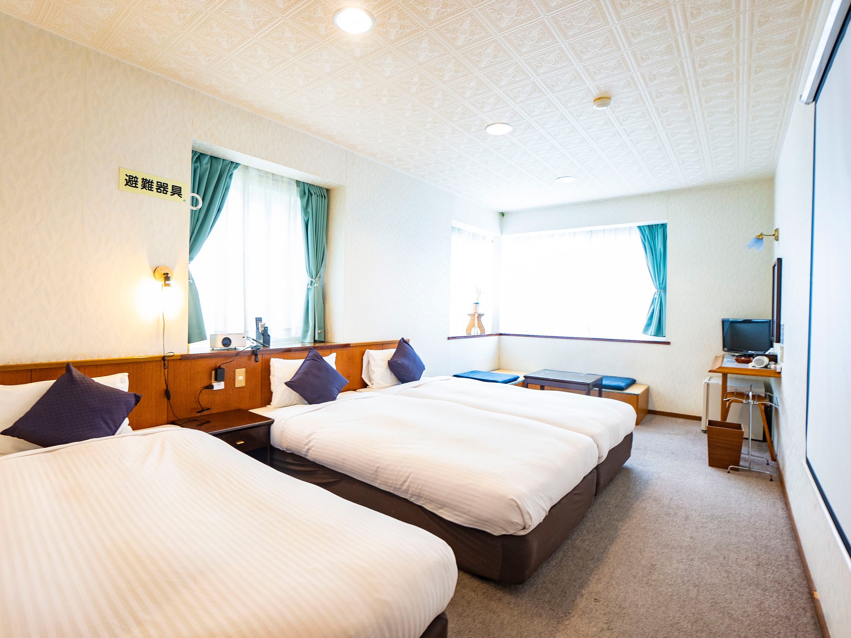 デラックストリプル