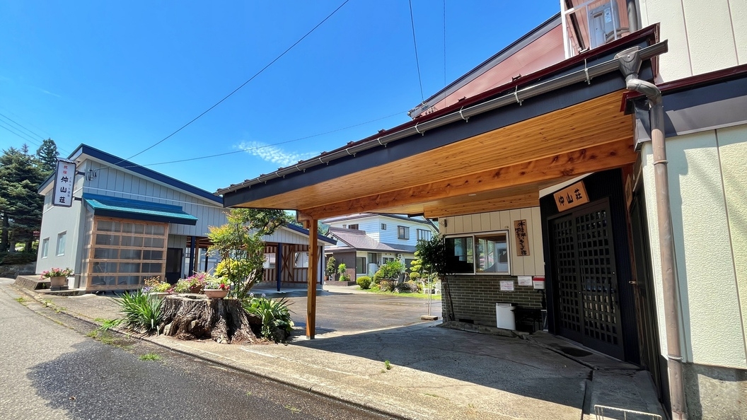 【バイクツーリングに最適】≪屋根付きガレージ無料≫１泊２食付〜24時間入浴可能な人工ミネラル温泉