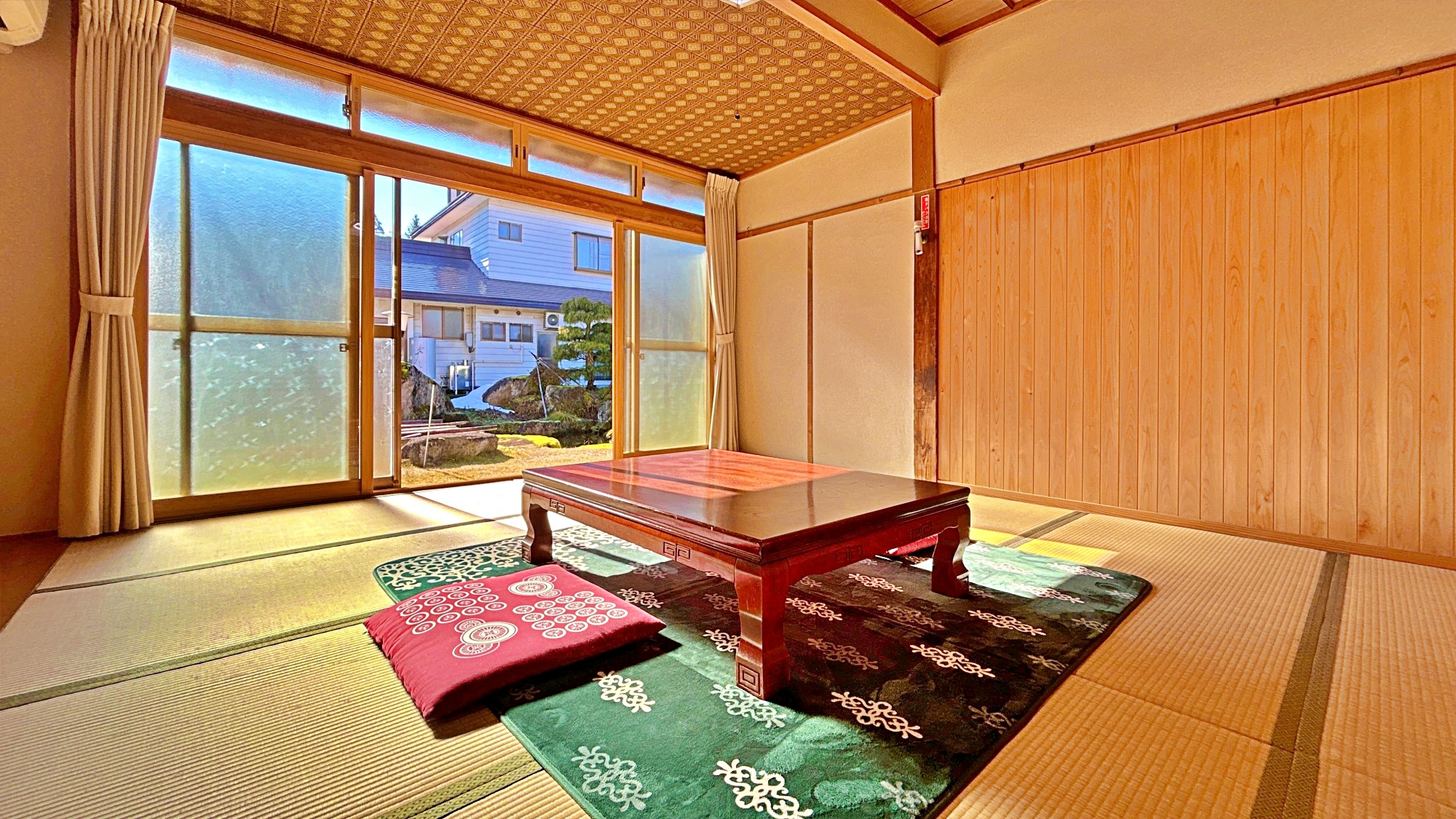 和室10畳（1階か2階どちらかのお部屋になります）